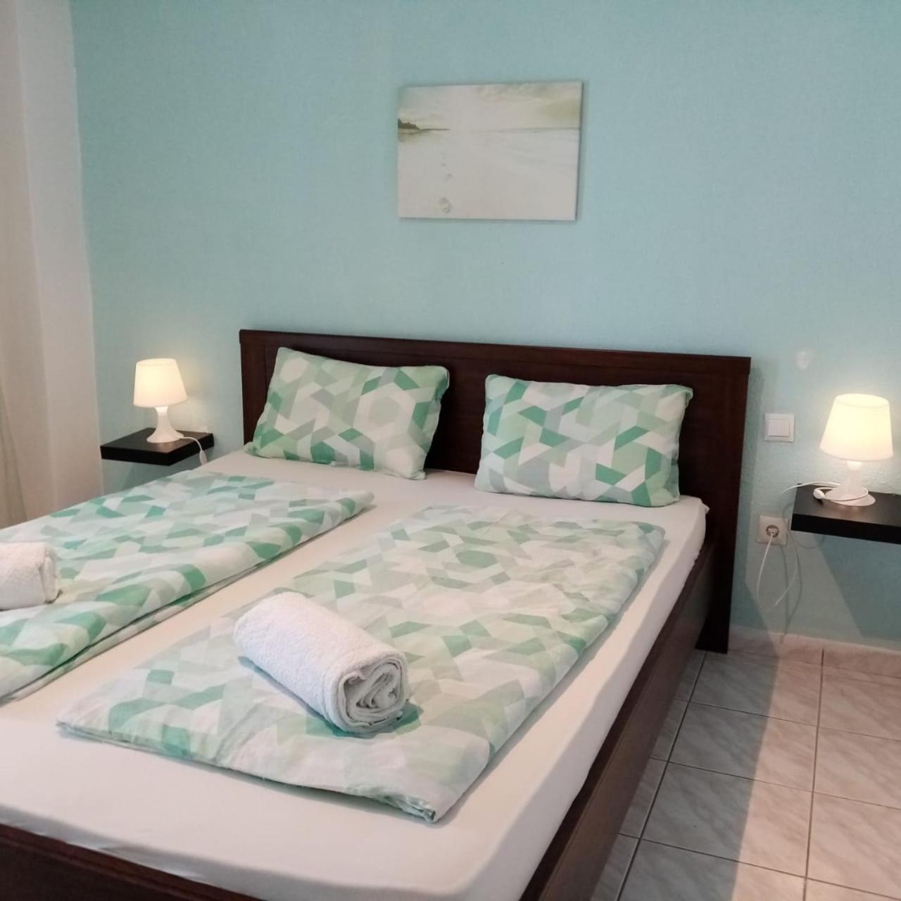 Apartment By The Beach With Amazing Sea View Peraía Kültér fotó