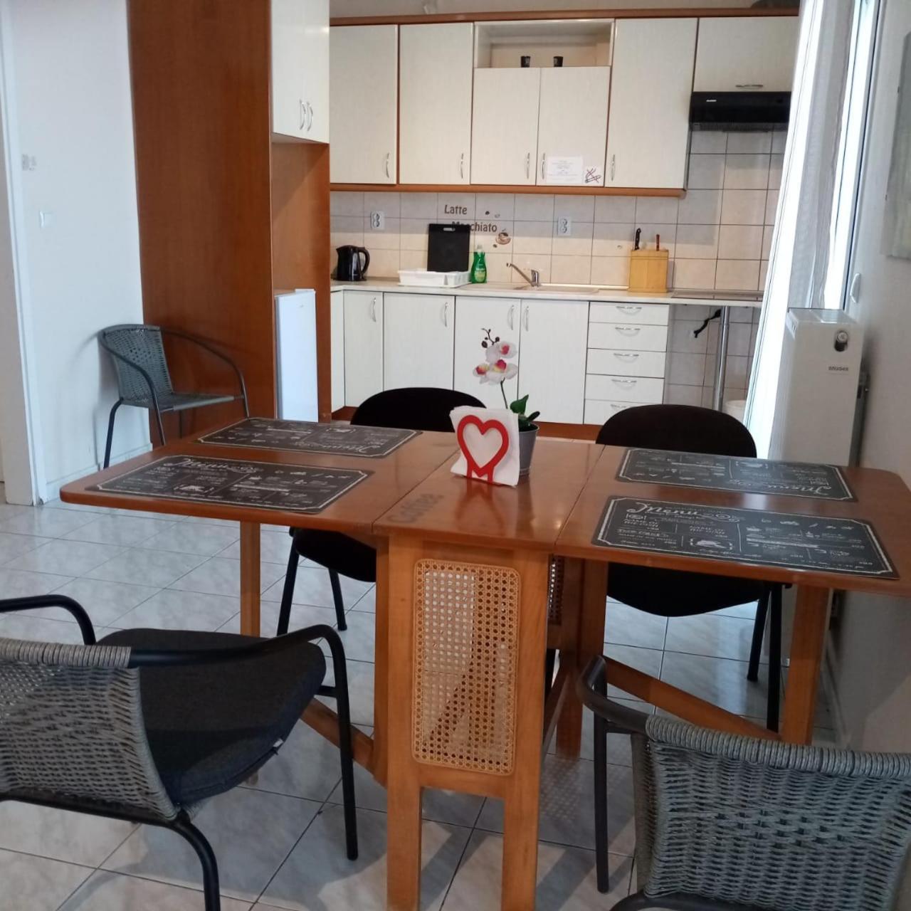 Apartment By The Beach With Amazing Sea View Peraía Kültér fotó